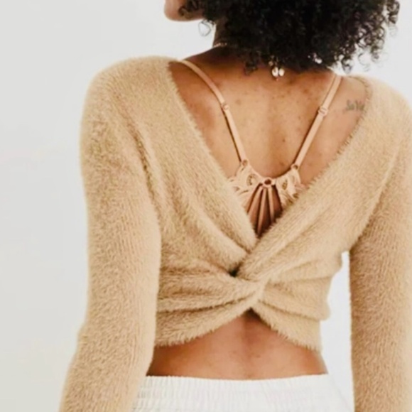 Aerie Fuzzy 4 Ever Reversible Twist Cropped Sweater in Cappuccino. Medium. NWT - Picture 2 of 13
